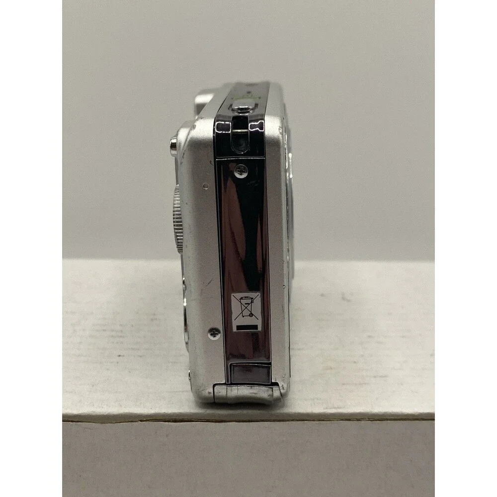 Sony Cyber-shot DSC-W130 8.1MP Digital Camera Parts/Repair Powers On LCD Cracked